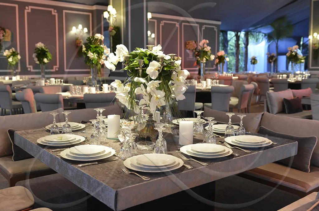 Art de la table dressée, Rahal Maître Traiteur