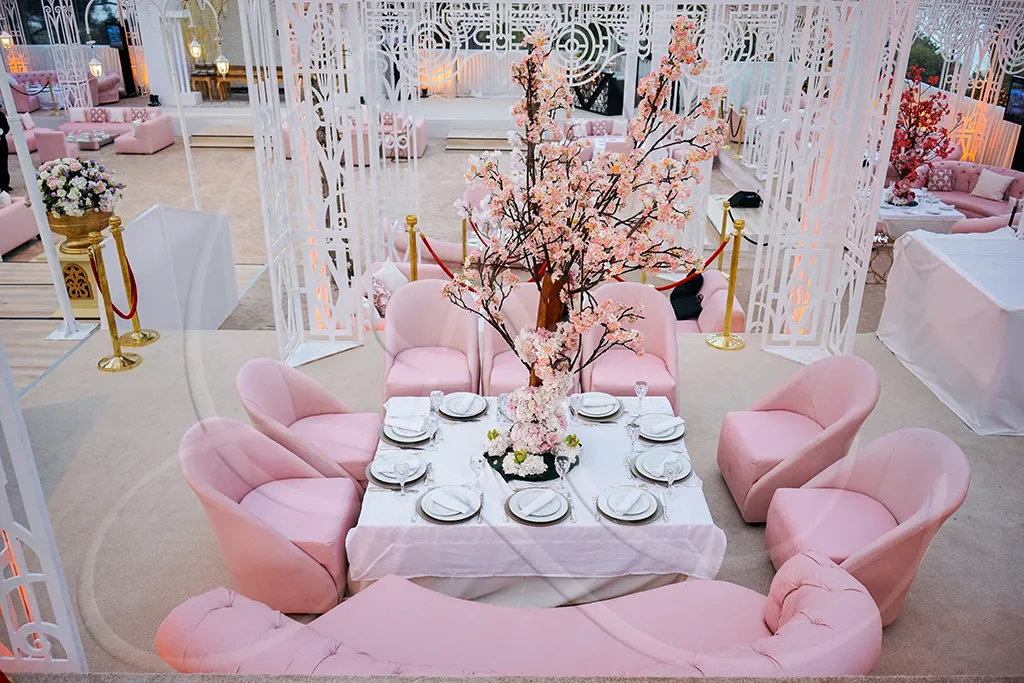 Art de la table dressée, Rahal Maître Traiteur