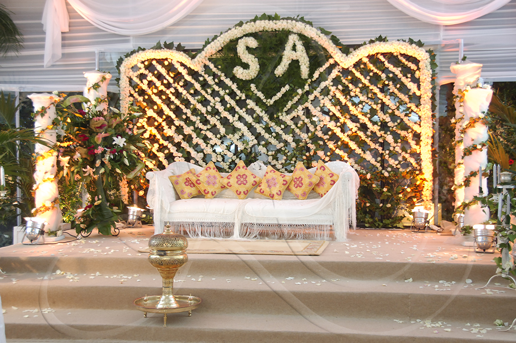 Wedding table setting by Rahal Maître Traiteur, flowers and white linen, Casablanca